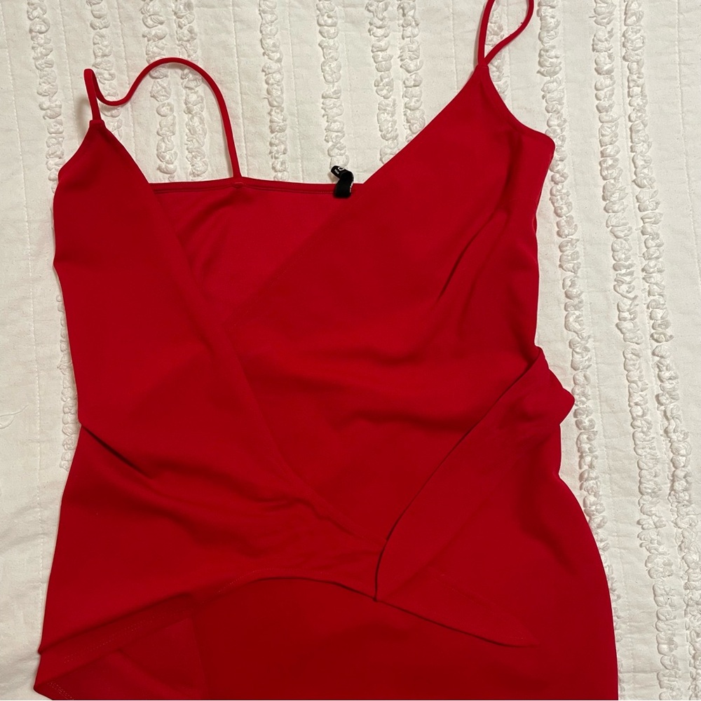 Red Dress - Picture 5 of 8